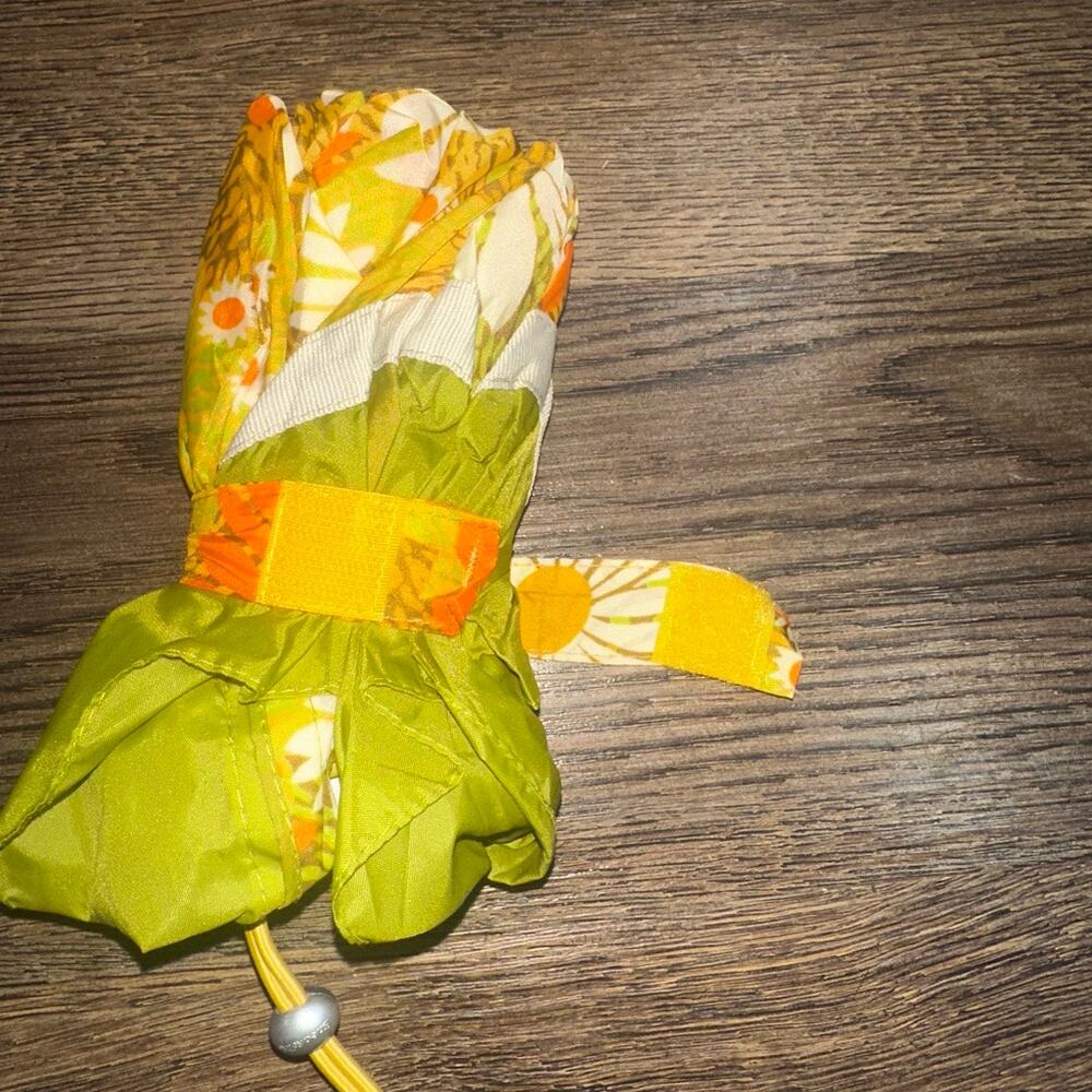 Vtg SHEDRAIN Green Orange Yellow Floral Umbrella w/case USA - Picture 6 of 10